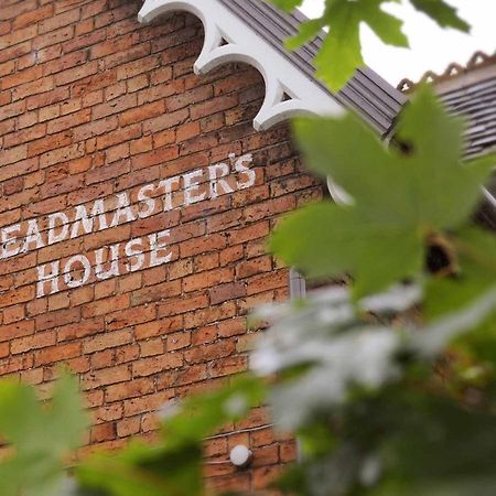 The Cholmondeley Arms Hotel Wrenbury Exterior foto