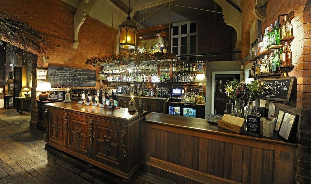 The Cholmondeley Arms Hotel Wrenbury Exterior foto