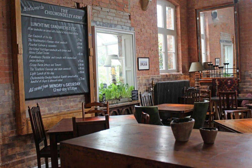 The Cholmondeley Arms Hotel Wrenbury Exterior foto